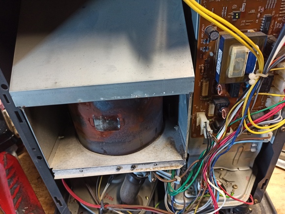 Vue intèrieur d'un poêle à pétrole électronique