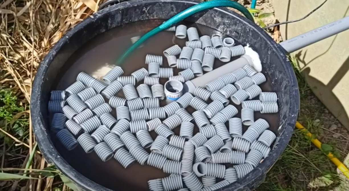 Fabriquer un filtre pour bassin avec de la pouzzolane 👍 