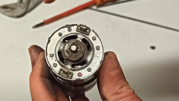 moteur visseuse parkside