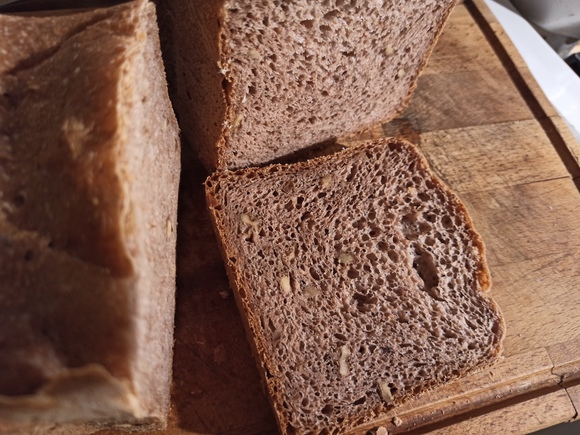 Pain aux noix à la machine à pain